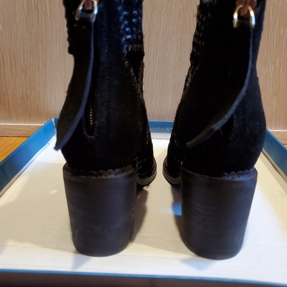 Sbicca Jossly Black Boots / Booties - Picture 7 of 7